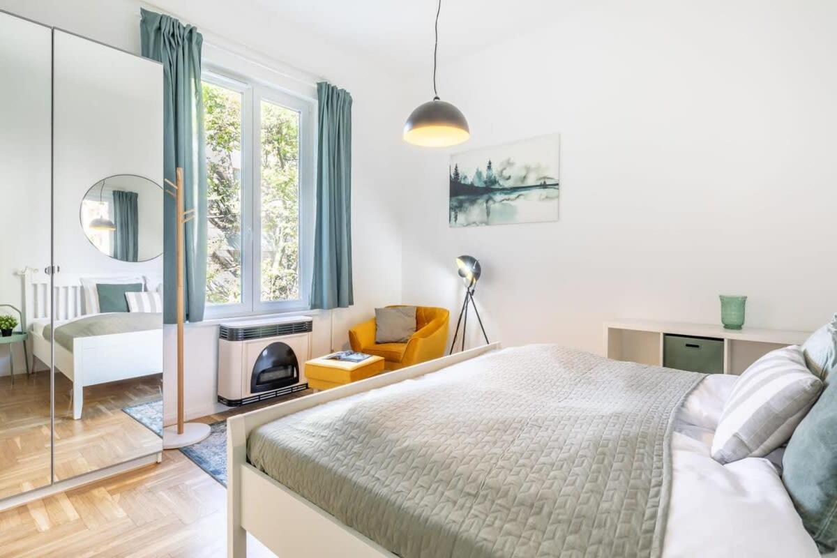 Lovely & Cozy Home With A C บูดาเปสต์ ภายนอก รูปภาพ